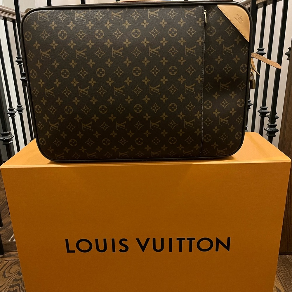Louis Vuitton Monogram Pegase 55
